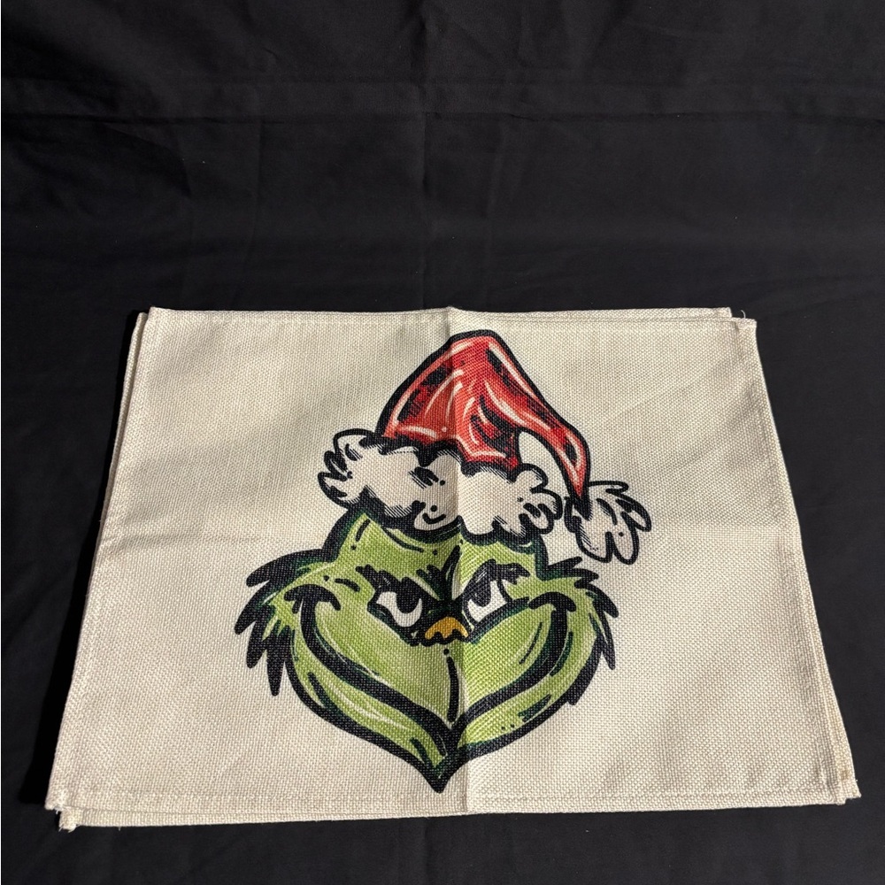 The Grinch Face Christmas Holiday Decorative Table Napkins set of 4 - Picture 4 of 4